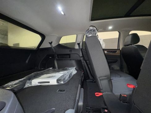 New 2026 Volkswagen Atlas SE image 10