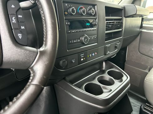 Used 2023 GMC Savana 2500 w/ Driver Convenience Package image 12