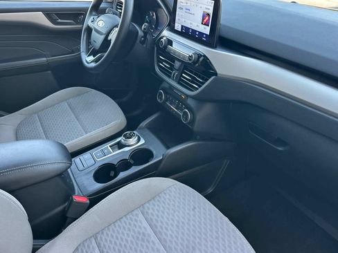 Certified 2022 Ford Escape SE w/ SE Sport Appearance Package AWD/4WD image 17