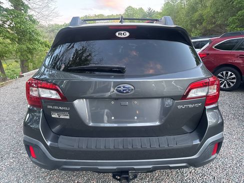 Used 2018 Subaru Outback 2.5i Premium AWD/4WD image 9