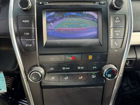 Used 2017 Toyota Camry SE image 19