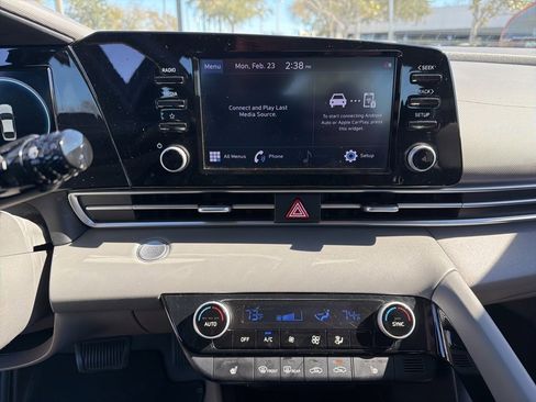 Used 2021 Hyundai Elantra SEL w/ Convenience Package image 21