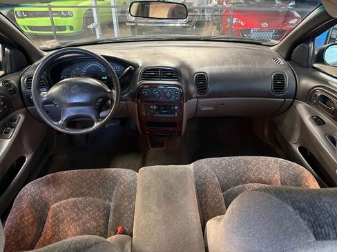 Used 1998 Chrysler Concorde LX image 8