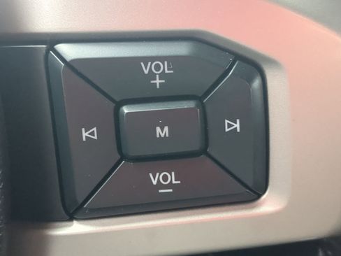 Used 2017 Ford F150 Lariat image 20