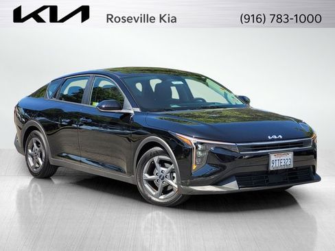 Certified 2025 Kia K4 FWD image 1
