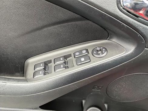 Used 2018 Kia Forte S image 10