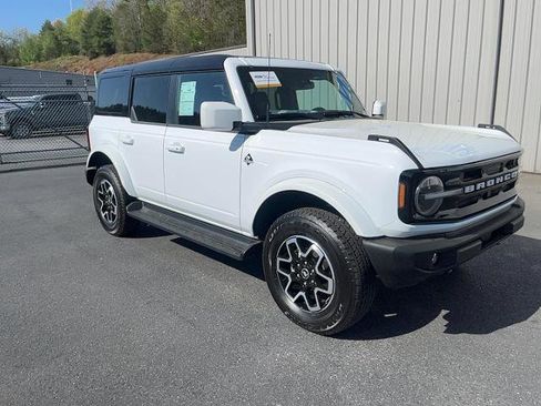 Certified 2025 Ford Bronco Outer Banks AWD/4WD image 4