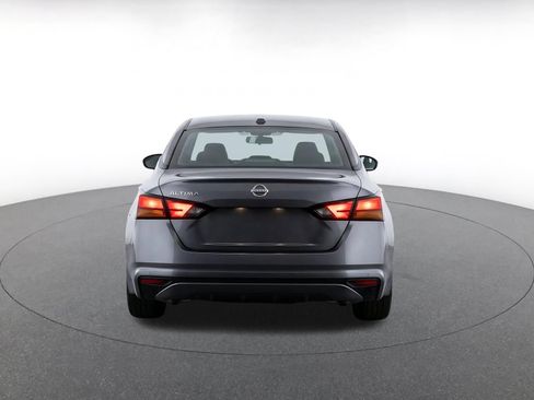 Used 2025 Nissan Altima 2.5 SV FWD image 8