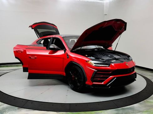 Used 2019 Lamborghini Urus AWD/4WD image 10