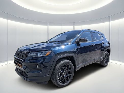 New 2026 Jeep Compass Latitude AWD/4WD image 7