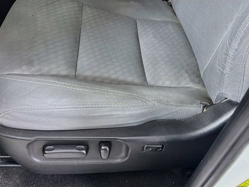 Used 2020 Toyota Tacoma SR5 RWD image 22