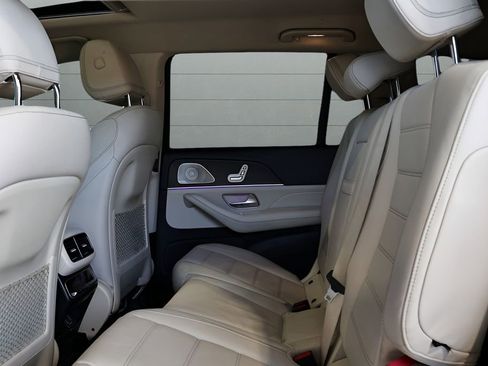 Used 2022 Mercedes-Benz GLS 450 4MATIC image 47