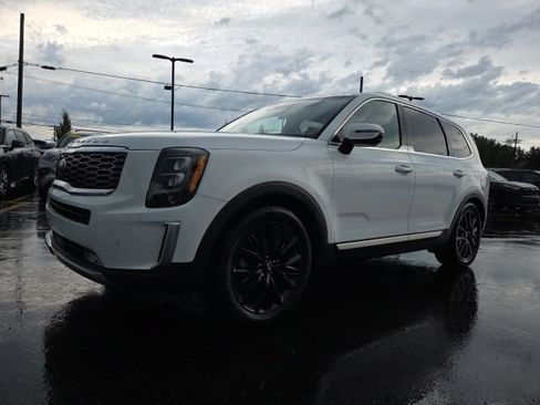 Used 2020 Kia Telluride SX w/ SX Prestige Package AWD/4WD image 3