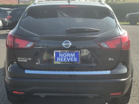 Used 2018 Nissan Rogue Sport SL w/ SL Premium Package image 6