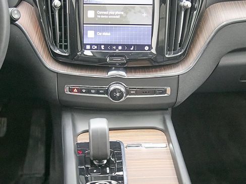 Certified 2023 Volvo XC60 T8 Plus w/ Climate Package image 31