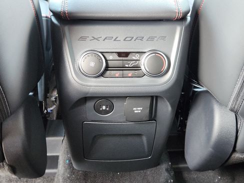 New 2026 Ford Explorer ST-Line w/ ST-Line Street Pack RWD image 21