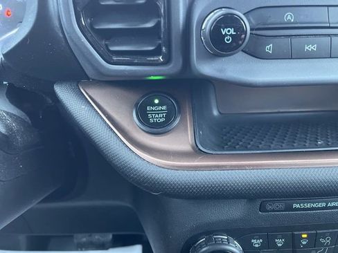 Used 2021 Ford Bronco Sport Outer Banks w/ Outer Banks Package image 18