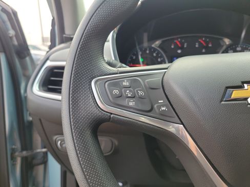 Used 2022 Chevrolet Equinox LT FWD image 22