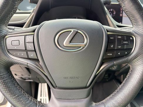 Used 2019 Lexus ES 350 F Sport w/ Accessory Package 2 FWD image 18