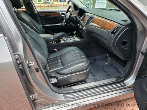 Used 2013 Hyundai Equus Signature RWD image 37