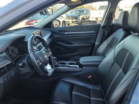 Certified 2023 Nissan Altima 2.5 SR image 10