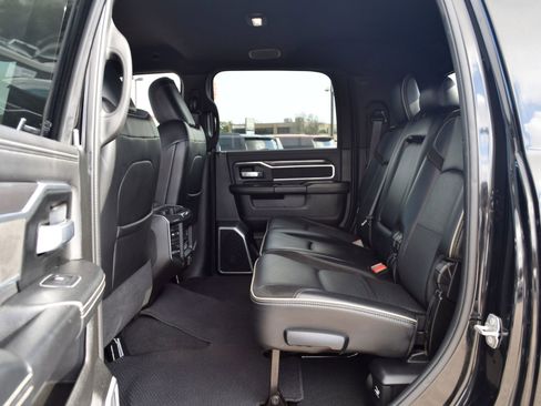 Used 2022 RAM 2500 Laramie w/ Night Edition image 20