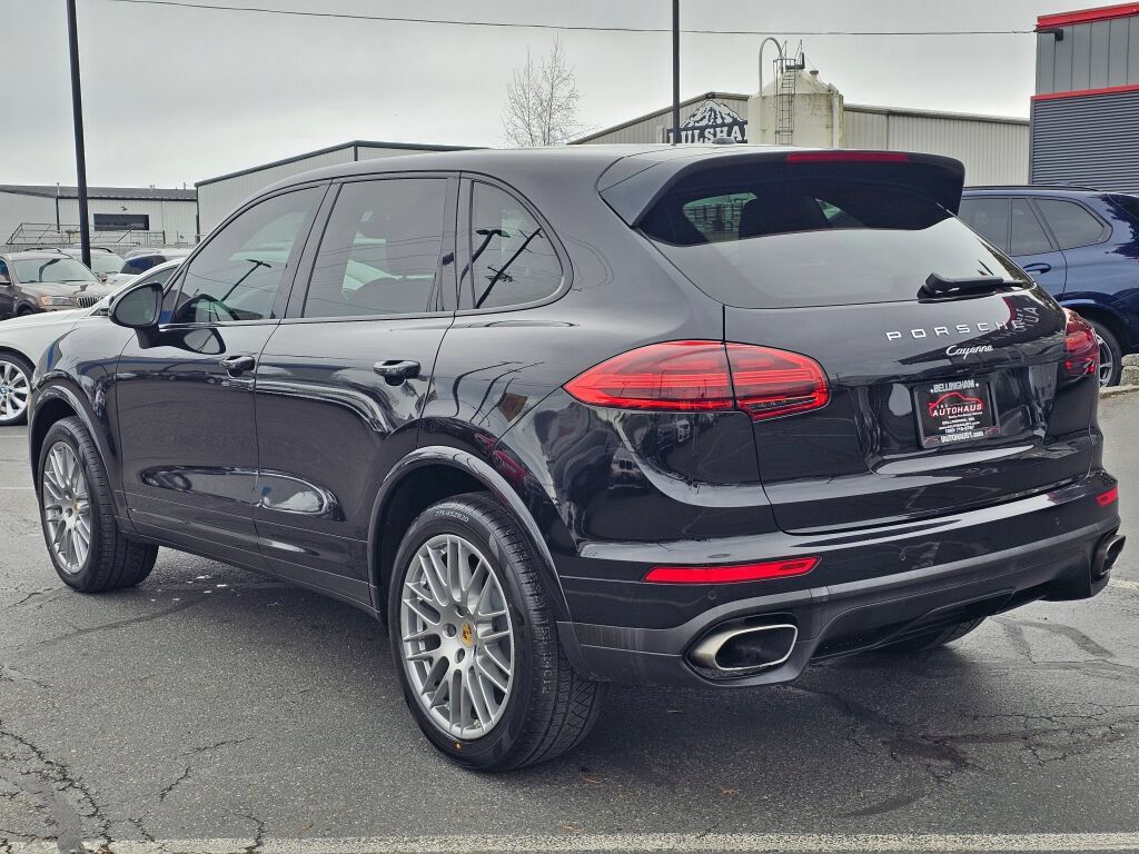 Used 2018 Porsche Cayenne Platinum Edition AWD/4WD image 3