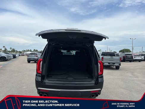 Used 2024 GMC Yukon XL Denali AWD/4WD image 17