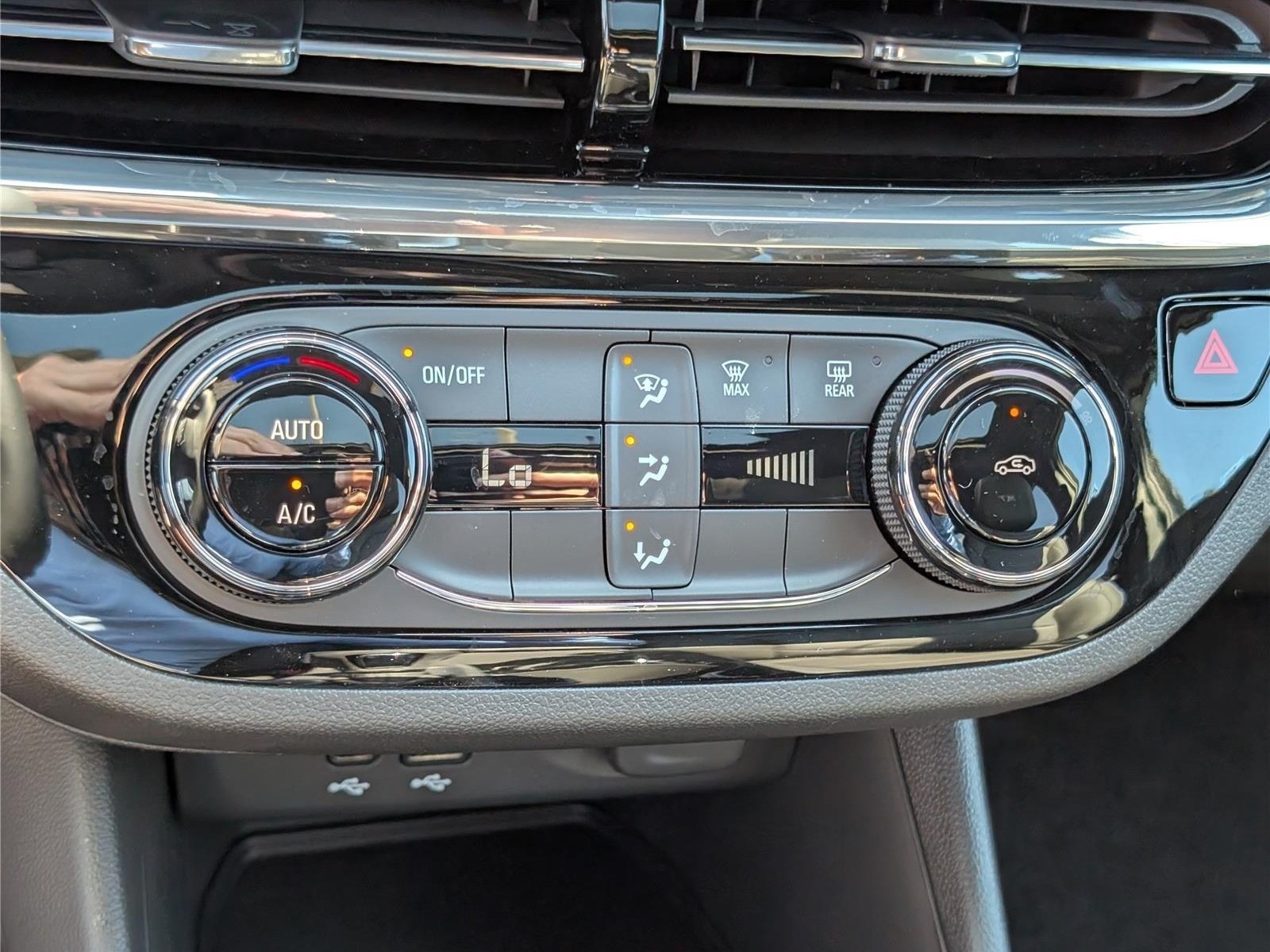 New 2026 Buick Envista Sport Touring w/ Advanced Safety Package FWD image 21