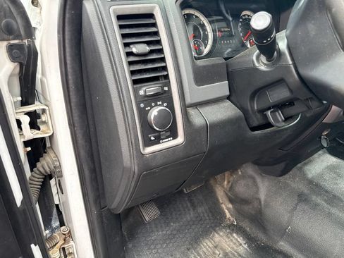 Used 2017 RAM 3500 Tradesman w/ Chrome Appearance Group AWD/4WD image 25