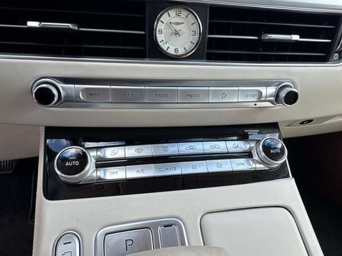 Used 2020 Genesis G90 3.3T Premium RWD image 39