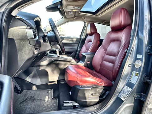 Used 2023 MAZDA CX-5 Carbon Edition image 3