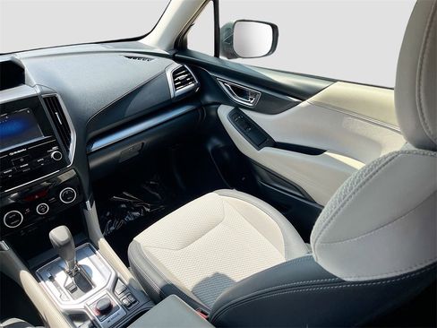 Used 2024 Subaru Forester Premium image 24