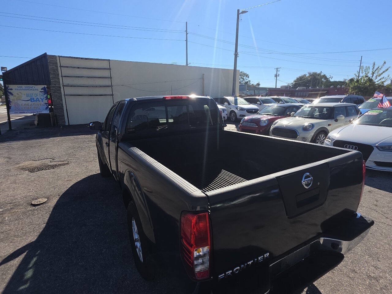 Used 2016 Nissan Frontier SV RWD image 9