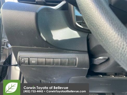 Used 2025 Toyota Corolla LE image 20