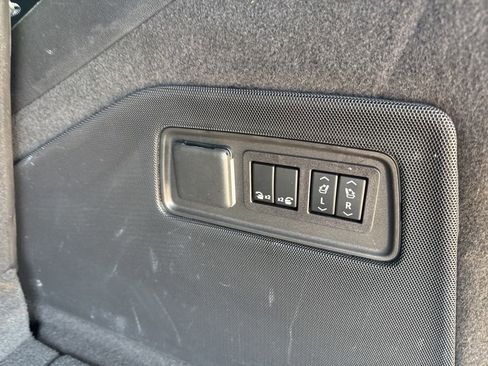 Used 2023 Cadillac Escalade Sport Platinum AWD/4WD image 28