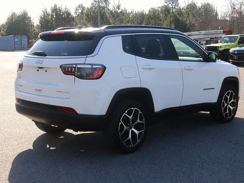 Used 2025 Jeep Compass Limited image 7