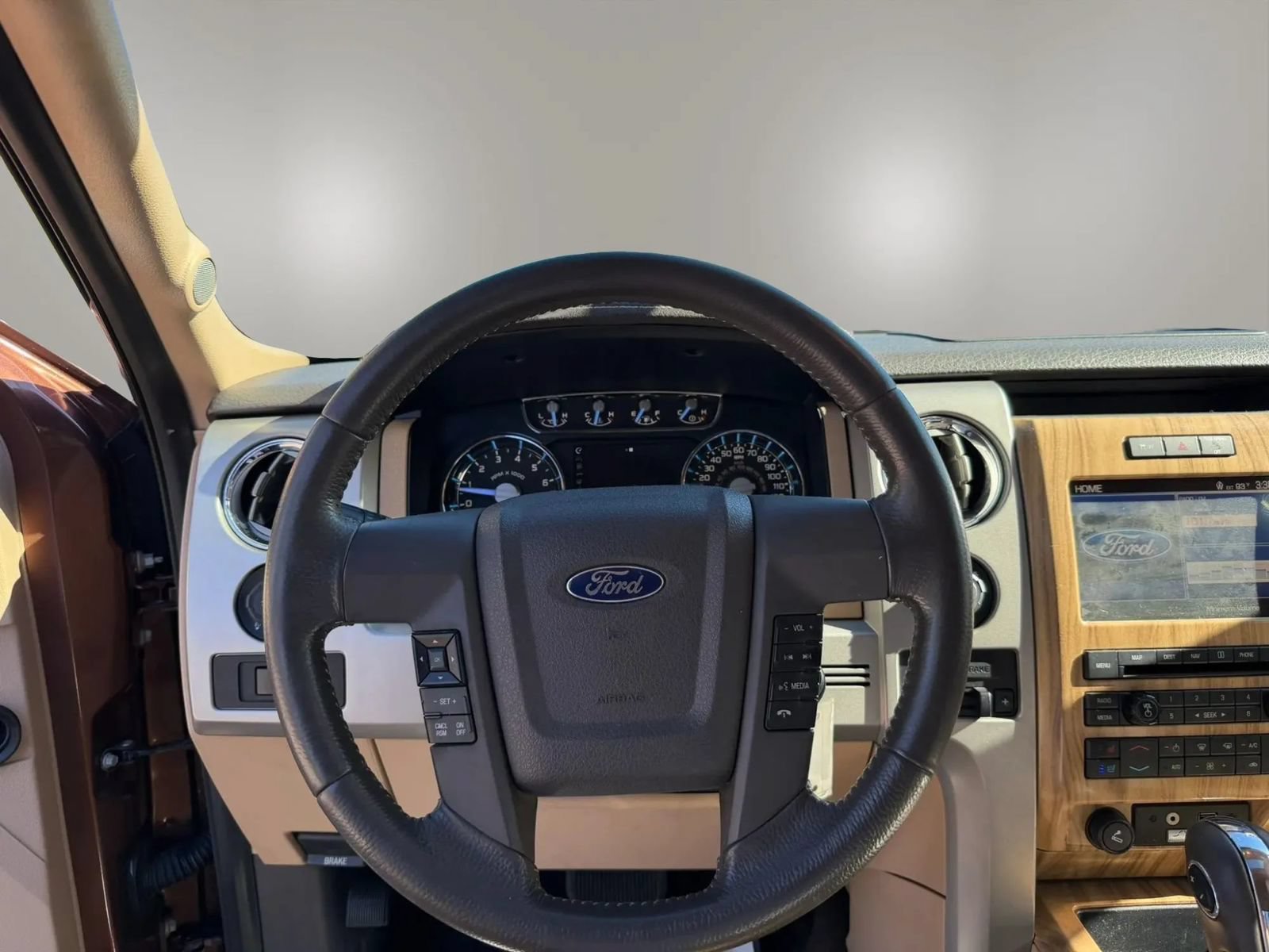 Used 2011 Ford F150 Lariat w/ Lariat Chrome Pkg AWD/4WD image 14