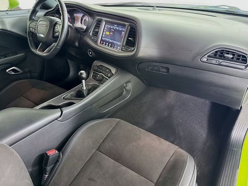 Used 2023 Dodge Challenger R/T w/ T/A Package image 32