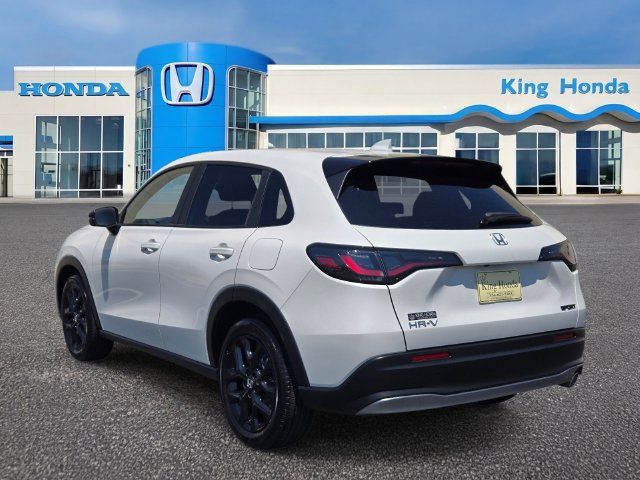 Used 2025 Honda HR-V Sport image 11