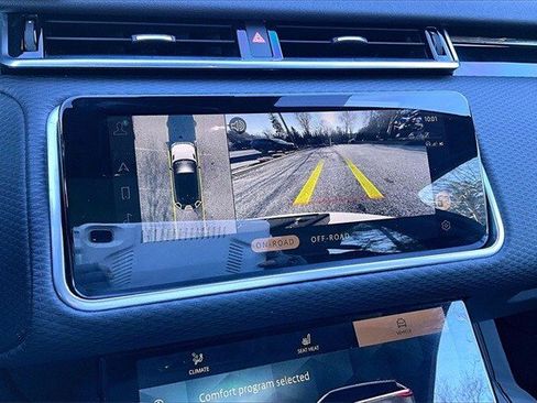 Used 2021 Land Rover Range Rover Velar R-Dynamic S image 17