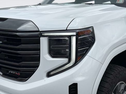 Used 2024 GMC Sierra 1500 AT4 AWD/4WD image 9