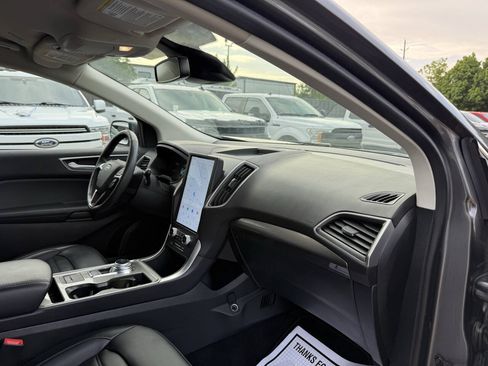 Used 2024 Ford Edge SEL w/ Convenience Package AWD/4WD image 9