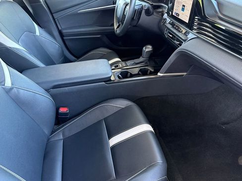 Used 2025 Toyota Camry SE FWD image 24