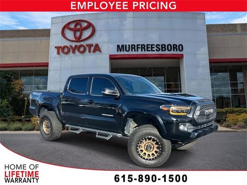 Used 2019 Toyota Tacoma TRD Sport image 1
