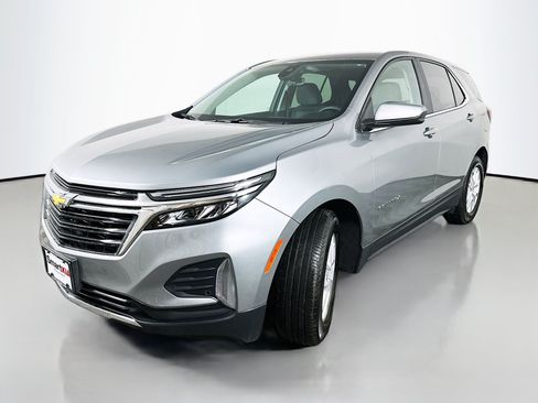 Used 2024 Chevrolet Equinox LT w/ LPO, Floor Liner Package FWD image 3