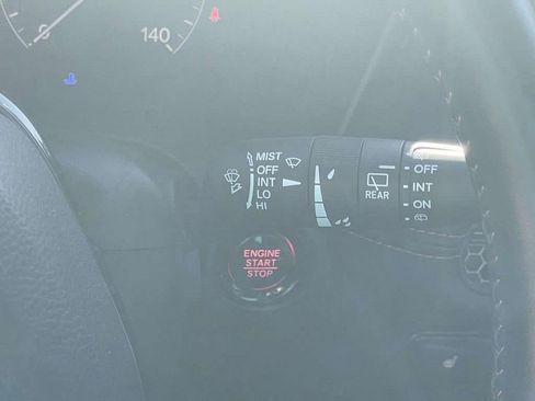 Certified 2025 Honda HR-V Sport image 28