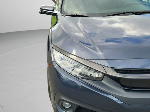 Used 2017 Honda Civic Touring image 11