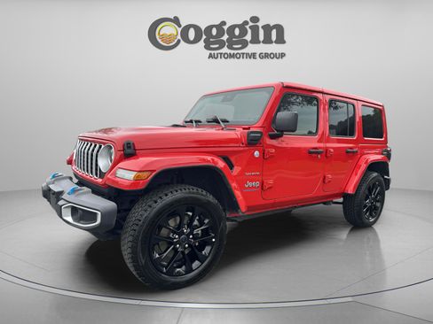 Used 2024 Jeep Wrangler Sahara image 3
