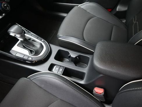 Used 2024 Kia Forte GT-Line image 33